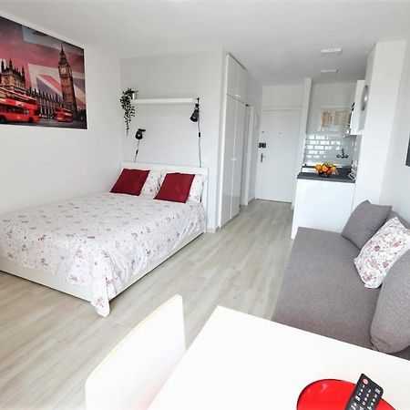 Iris Sea View Benalmadena Apartment Bagian luar foto