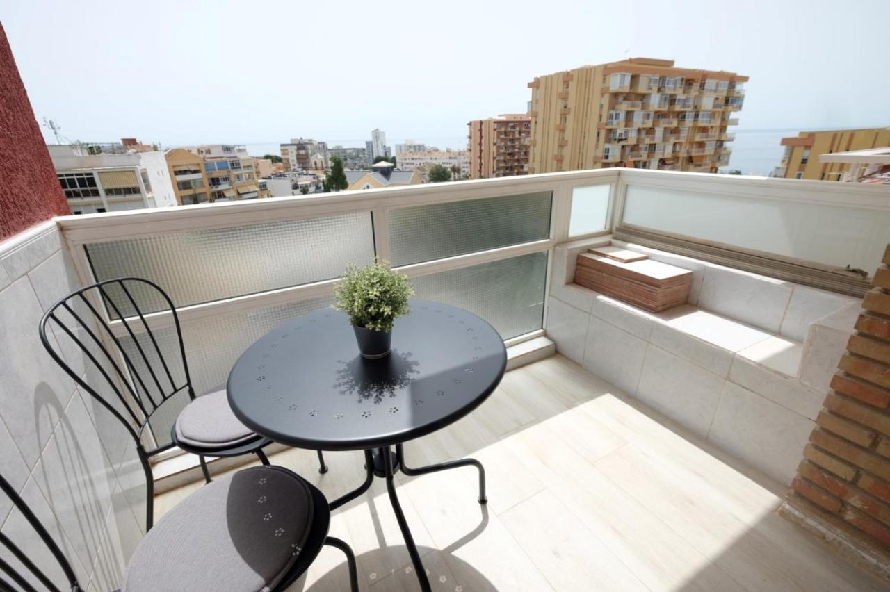 Iris Sea View Benalmadena Apartment Bagian luar foto