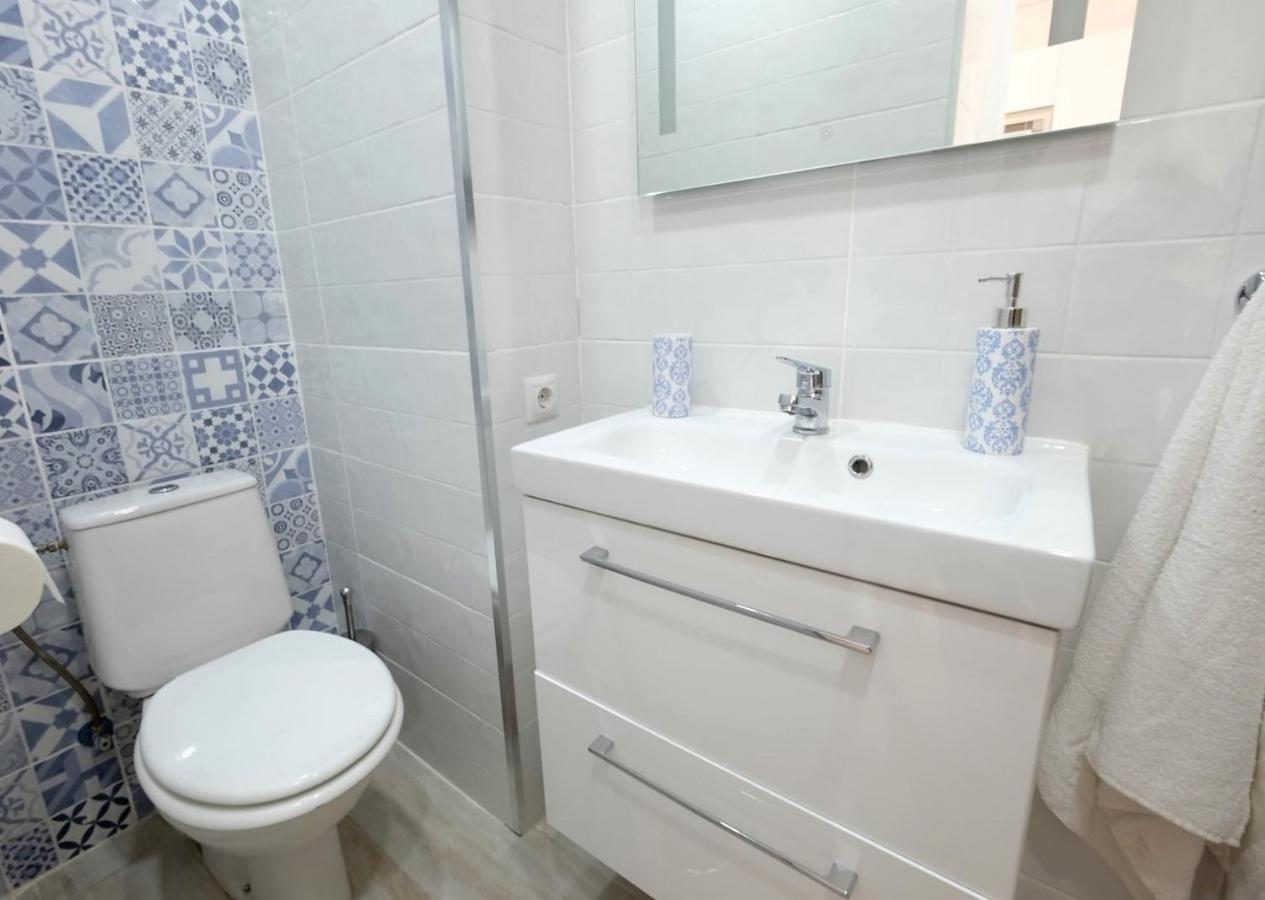 Iris Sea View Benalmadena Apartment Bagian luar foto