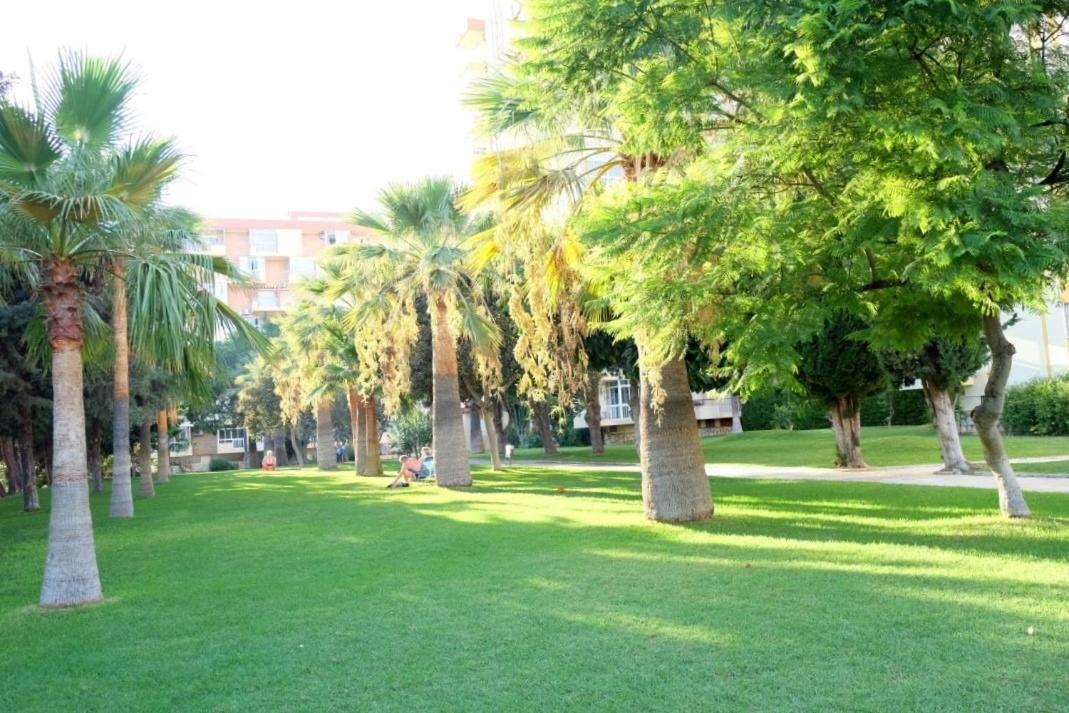 Iris Sea View Benalmadena Apartment Bagian luar foto