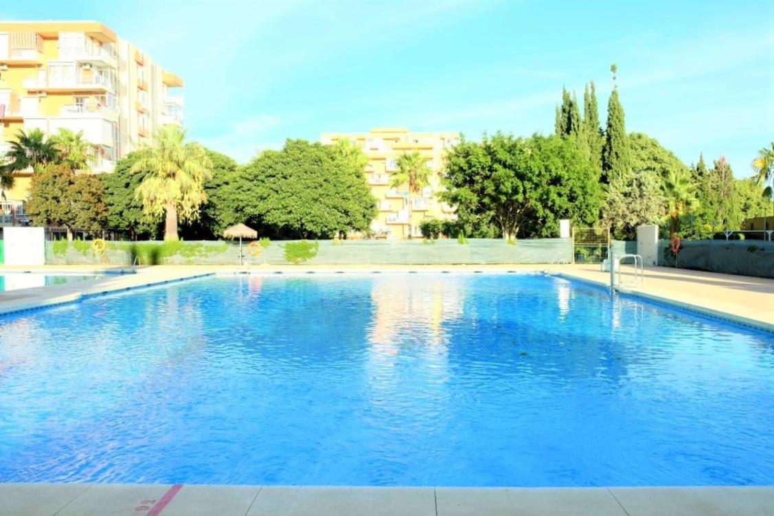 Iris Sea View Benalmadena Apartment Bagian luar foto